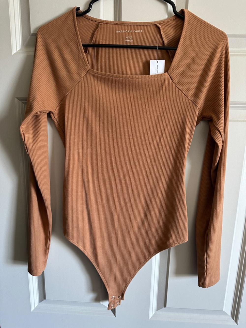 American Eagle Outfitters Ribbed Long-Sleeve Bodysuit - Camel/Tan